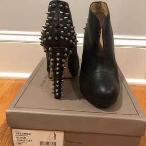 BCBGMAXAZRIA Veronica Bootie Sz 9M